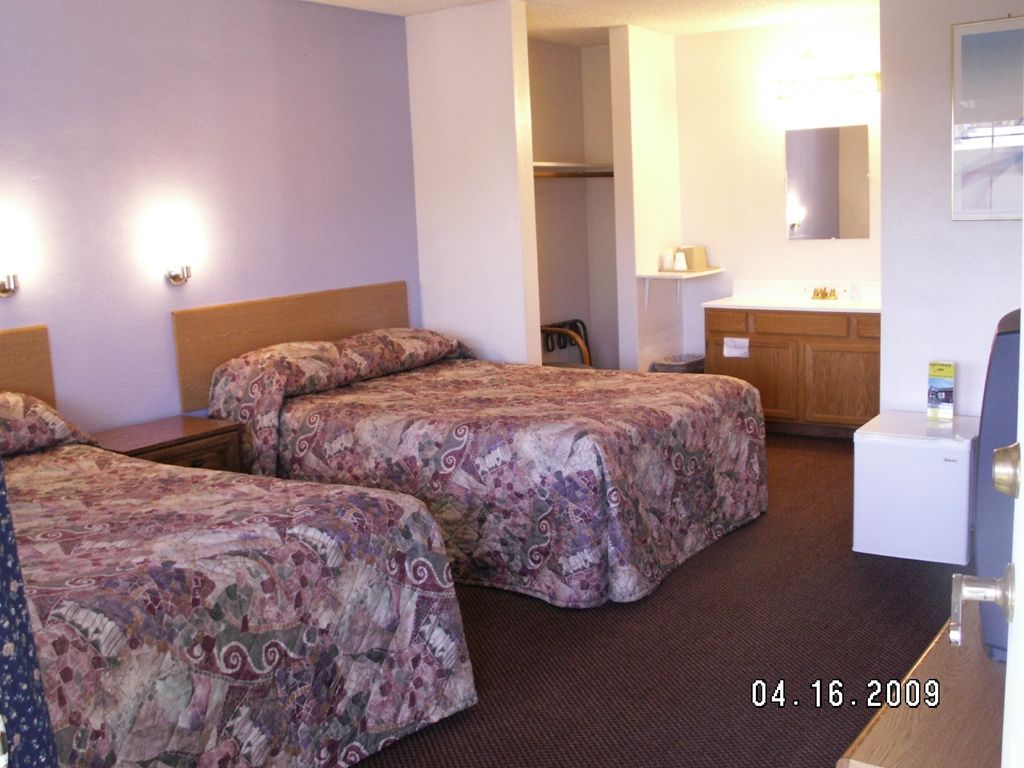 Anchorage Inn Lakeport Phòng bức ảnh
