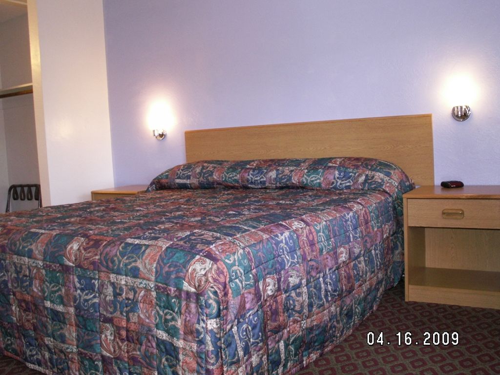 Anchorage Inn Lakeport Phòng bức ảnh